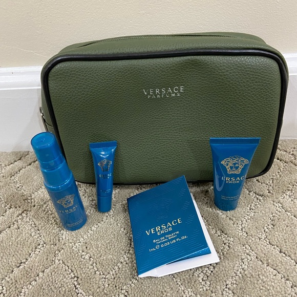 Versace Other - Versace Eau do toilet gift set bundle